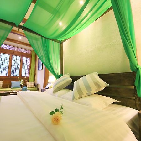 Peter Goullart Boutique Inn Lijiang  Exterior photo